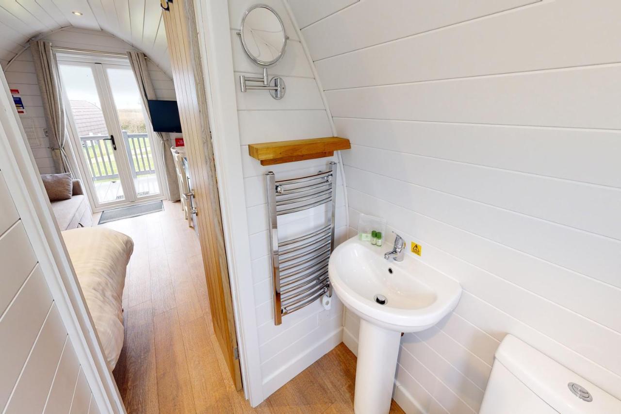 Pentire Coastal Holiday Park Буде Экстерьер фото